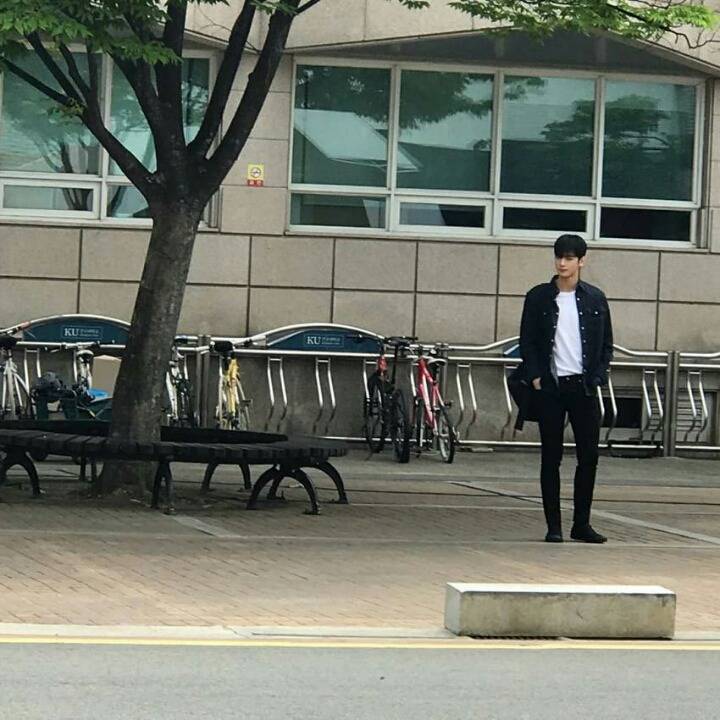 차은우를 실제로 보면 얼굴보다 먼저 보인다는 것.JPG | 인스티즈