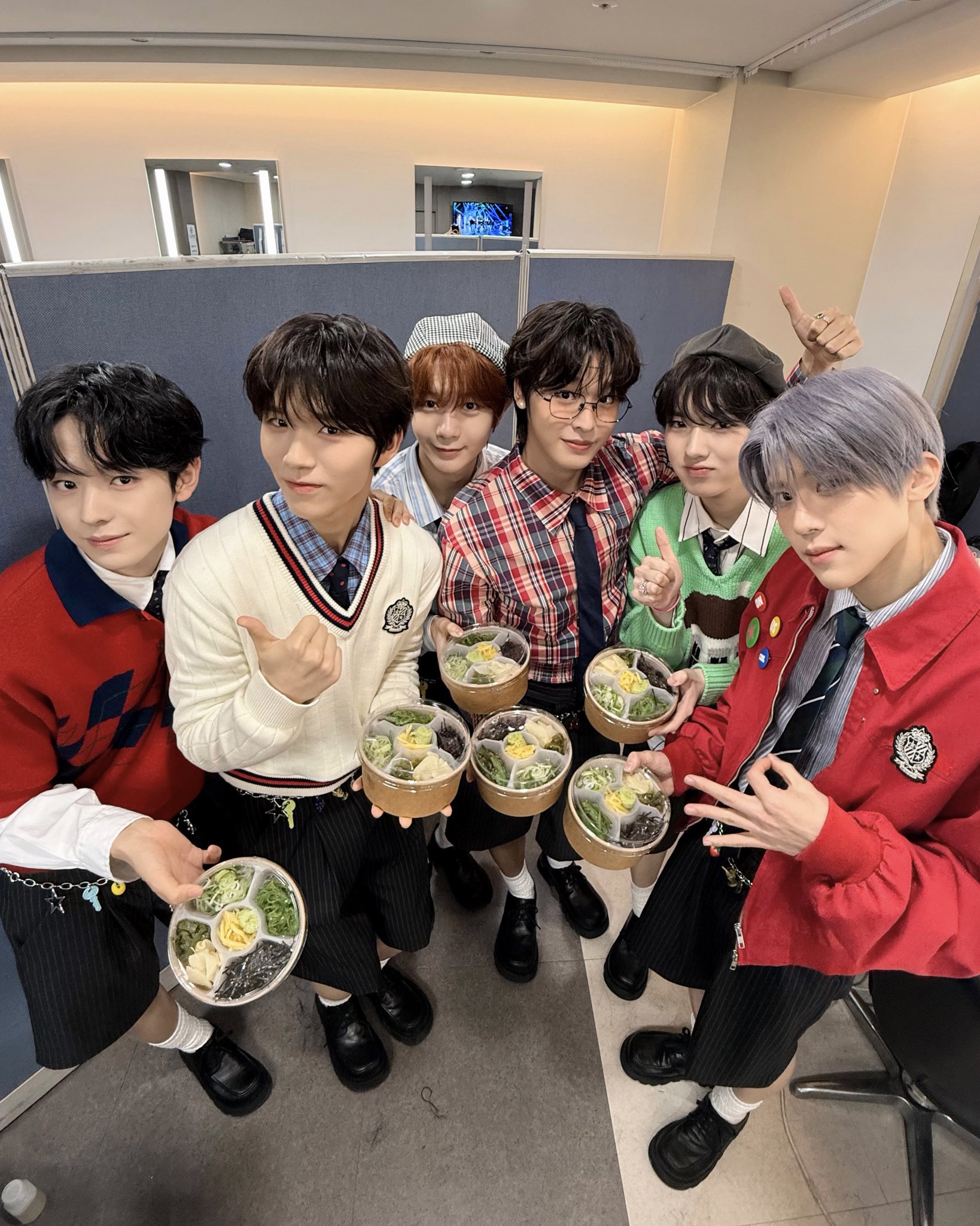 [잡담] 엔위시 엔시티 sbn들한테 예쁨 받는구나 | 인스티즈