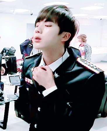 [잡담] 기안장 방탄 진 어깨 폴더 따로 있는데 | 인스티즈