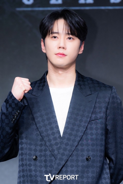 [잡담] [T포토] 이준영, '어머니'밖에 모르는 효자 등장 | 인스티즈
