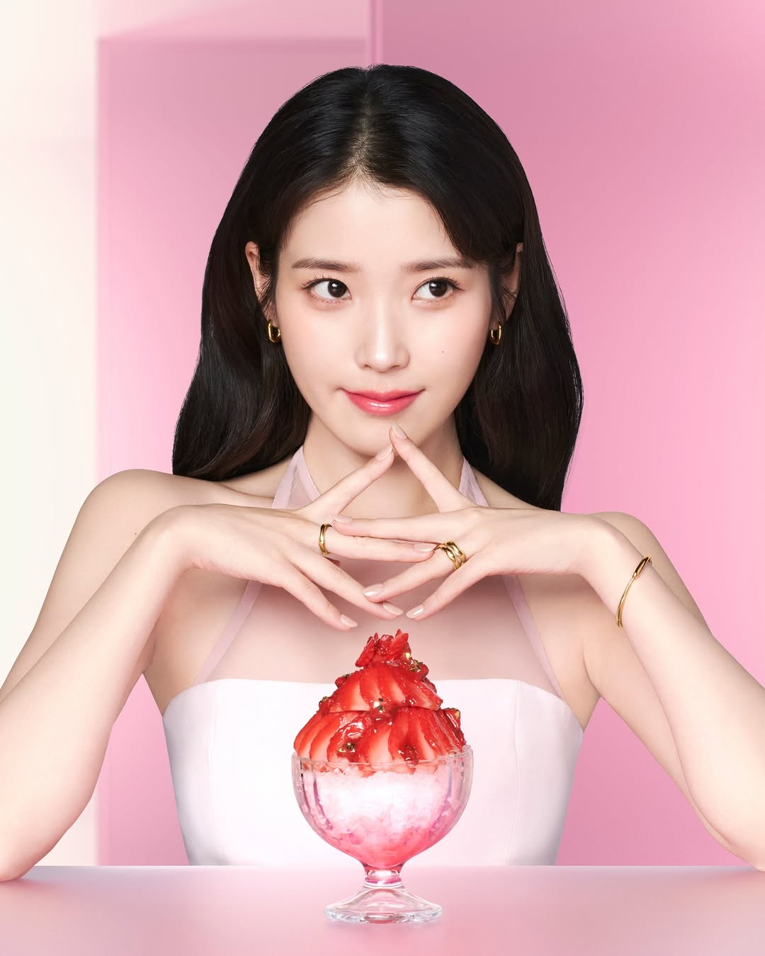 [잡담] 아이유 에스티로더 새 사진 떴는데 | 인스티즈