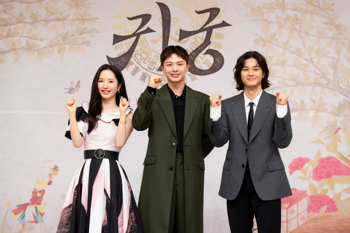 [정보/소식] [공식] SBS '귀궁', 지상파·넷플릭스 동시 1위…육성재표 판타지 흥행 본능 통했다 | 인스티즈