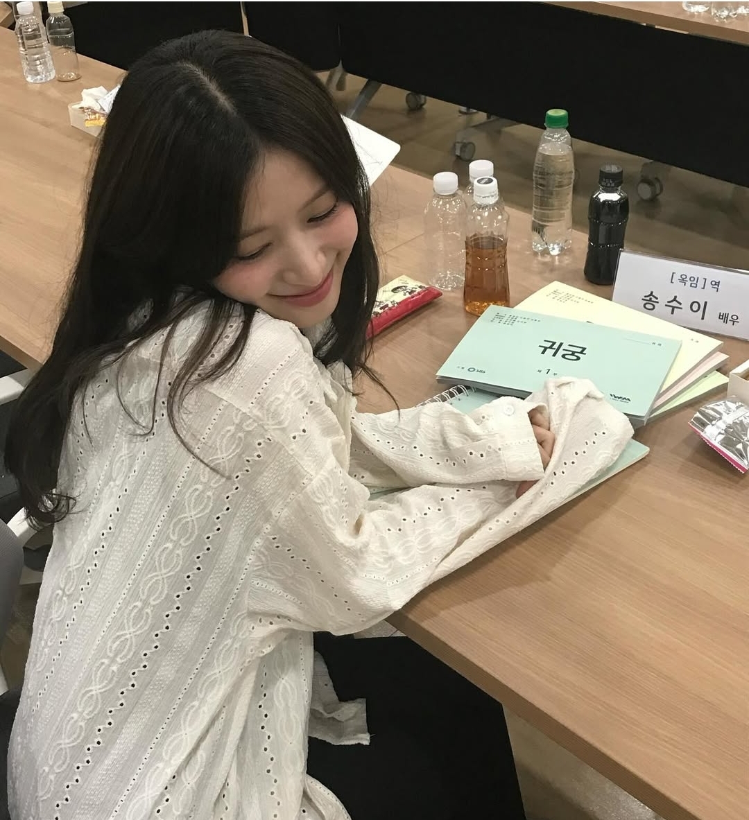 [잡담] 귀궁 우물귀신 배우 본체는 귀엽다 | 인스티즈