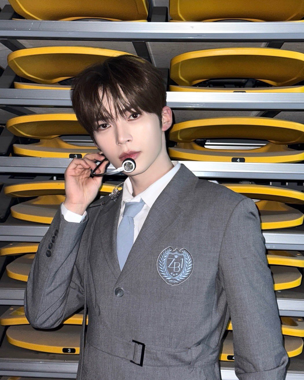 [잡담] 성한빈 인스타 교복사진봐 | 인스티즈