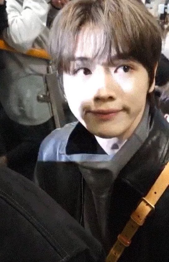 [잡담] 성찬 예쁘게 생겼다는 말 사실 잘 몰랐거든 | 인스티즈