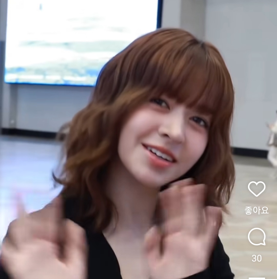 [잡담] 나 오늘 펌할건데 둘 중 뭐가 더 예뻐?제발 골라줘 11112222 | 인스티즈