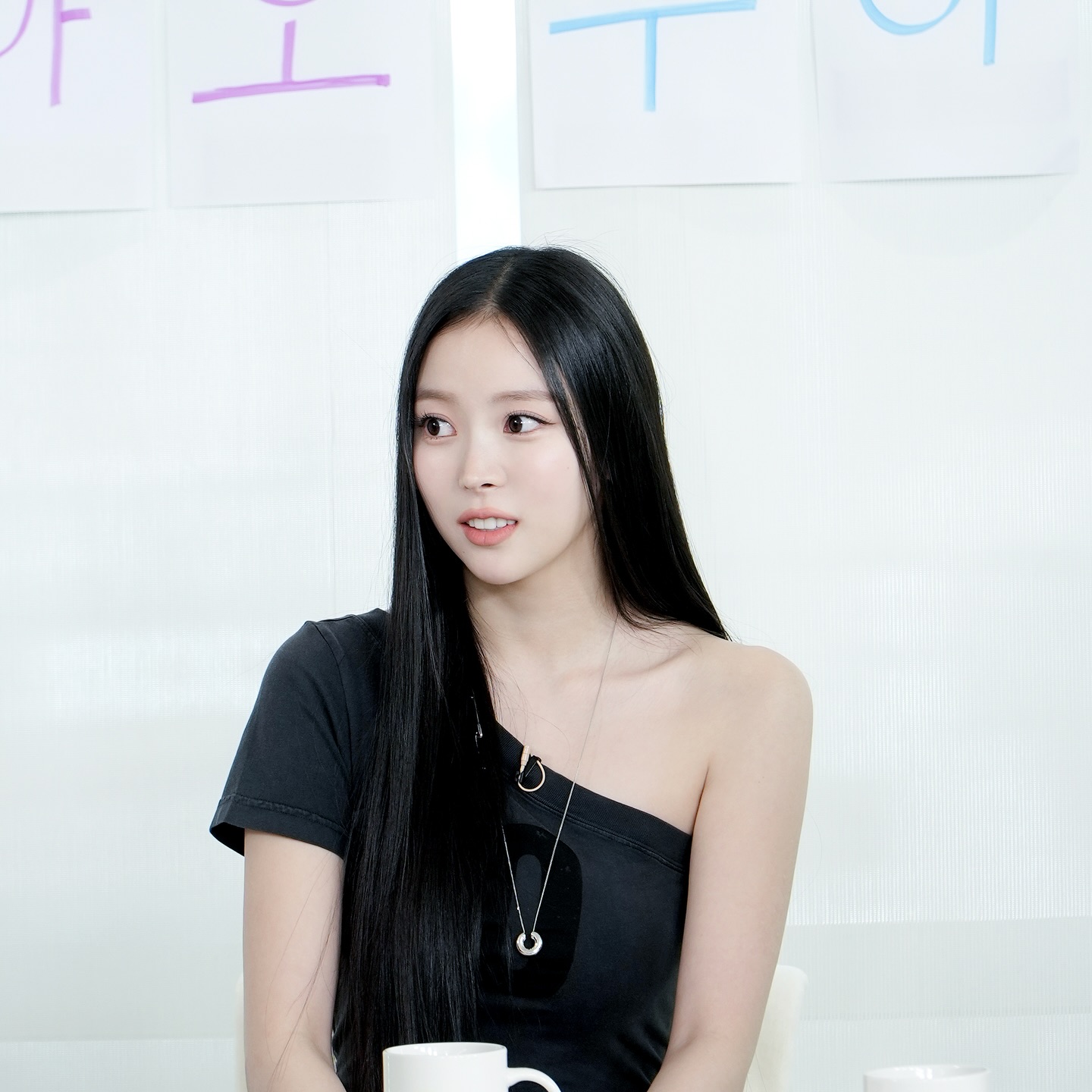 [정보/소식] 미야오 나린&엘라 살롱드립 스틸컷 | 인스티즈