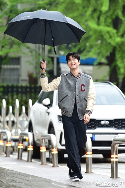 [잡담] 아 미친 박보검 출근길 떴다 | 인스티즈