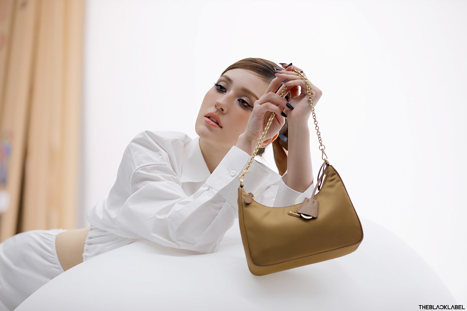 [정보/소식] 전소미 'Harper's BAZAAR Korea 4월호' BEHIND PHOTOS | 인스티즈