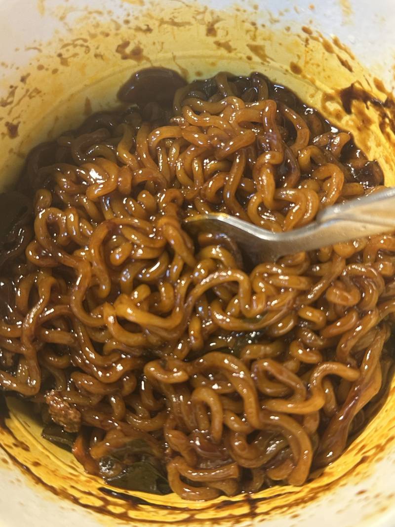 [잡담] 시험공부 하면서 라면 먹는게 요즘 젤 큰 행복이다ㅜ | 인스티즈