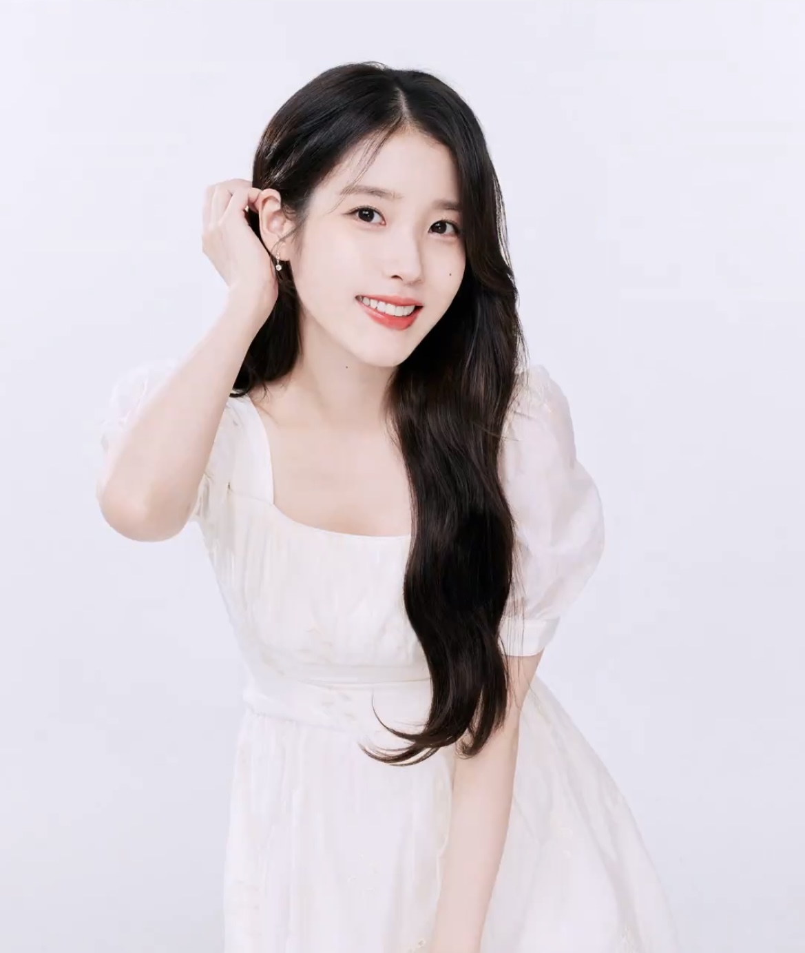 [잡담] 와 아이유 참이슬 새로 뜬 사진 | 인스티즈