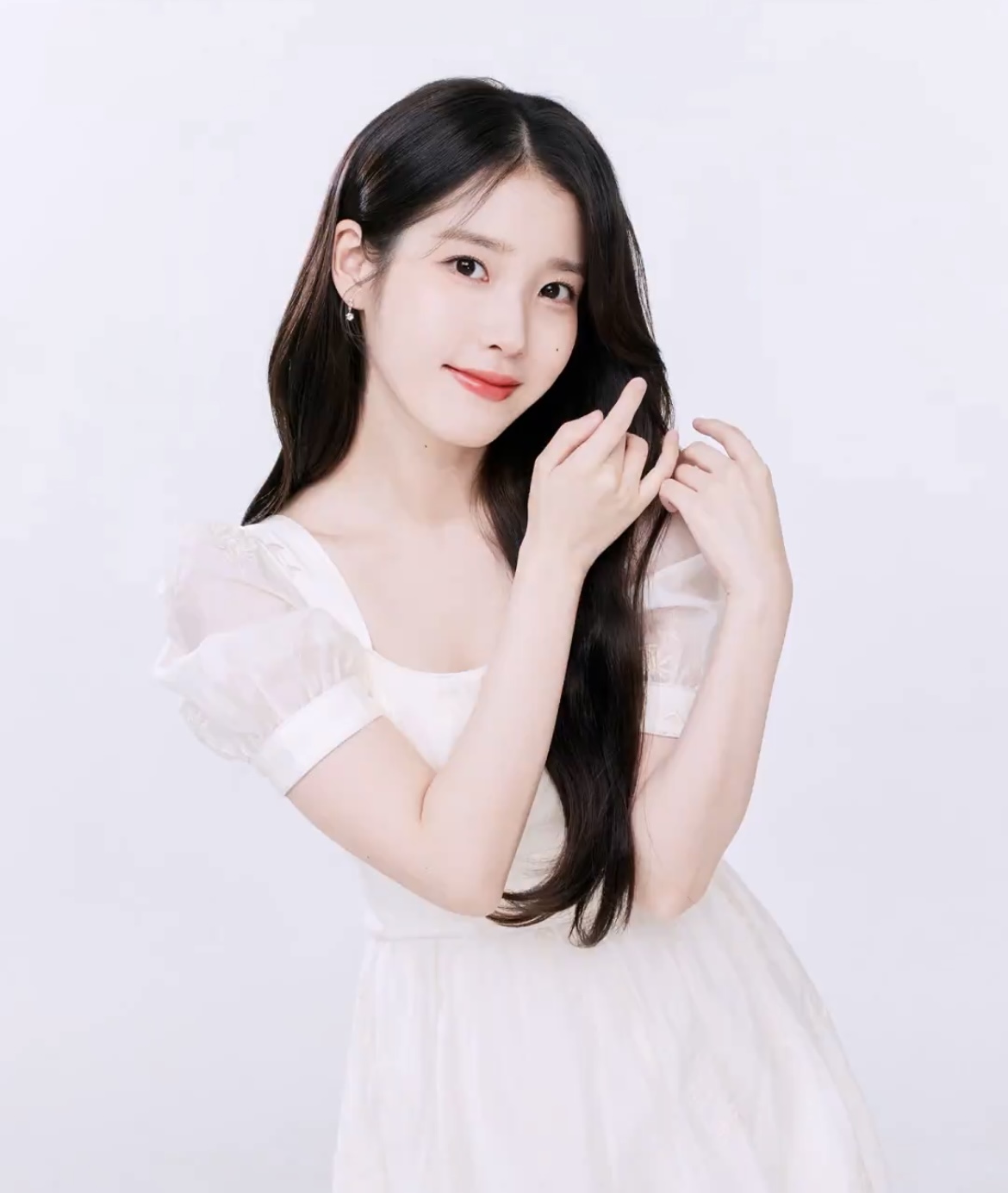 [잡담] 와 아이유 참이슬 새로 뜬 사진 | 인스티즈
