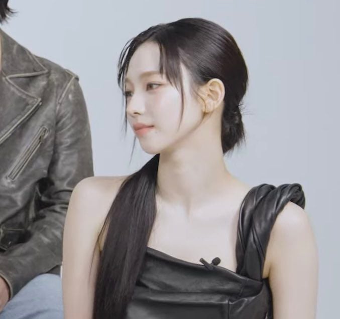 [잡담] 카리나랑 윤아가 옆턱이 없는 건가? | 인스티즈