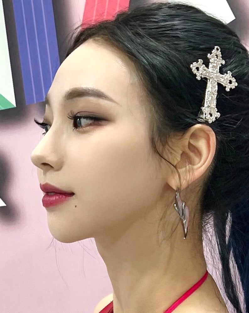 [잡담] 카리나랑 윤아가 옆턱이 없는 건가? | 인스티즈