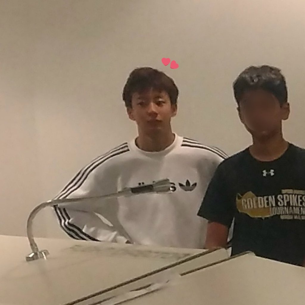 [잡담] 앤톤 아디다스 과거와 현재 | 인스티즈