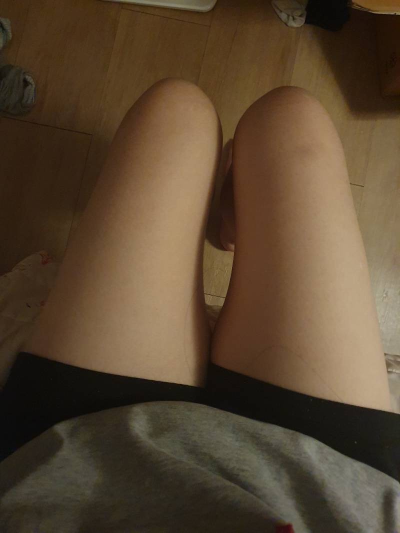 [잡담] 다리만 봐서 나 몸무게 몇인거같아? | 인스티즈