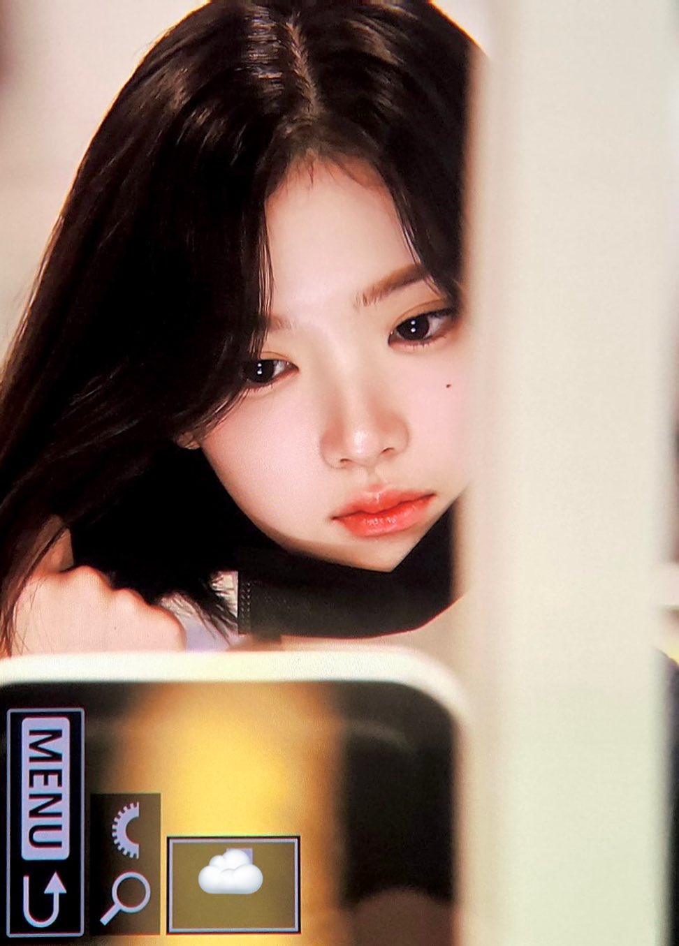[잡담] 와 하투하 지우 본인확인 하는건데 개이쁘네 | 인스티즈