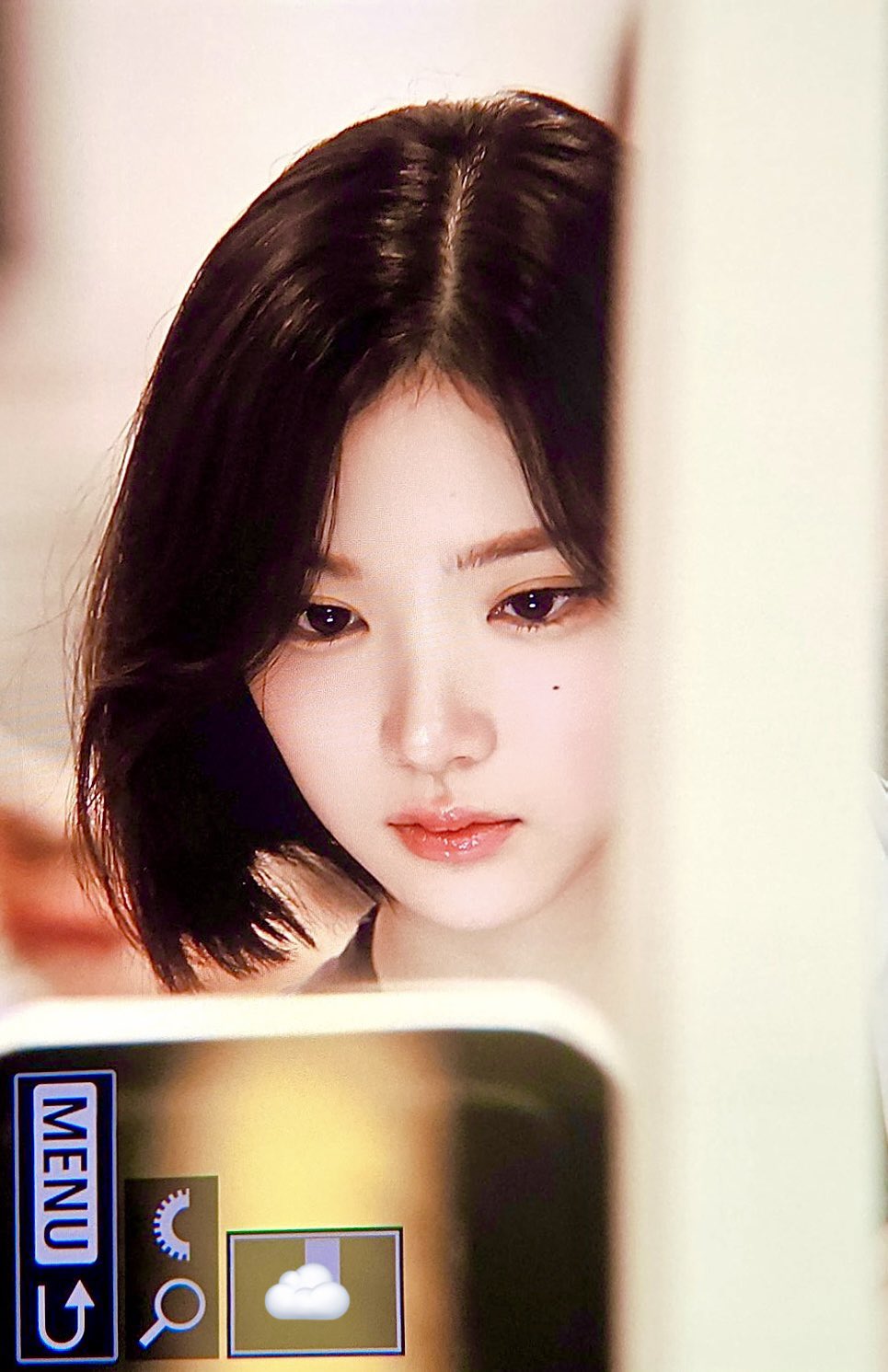 [잡담] 와 하투하 지우 본인확인 하는건데 개이쁘네 | 인스티즈