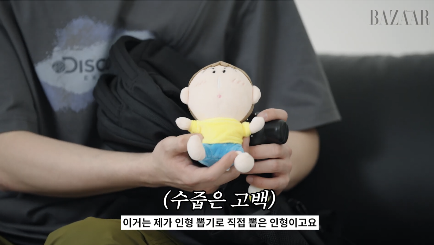 [잡담] 이준영 넷플 굿즈 백팩에 맹구 키링 달고 다니네 ㅋㅋㅋㅋㅋ | 인스티즈