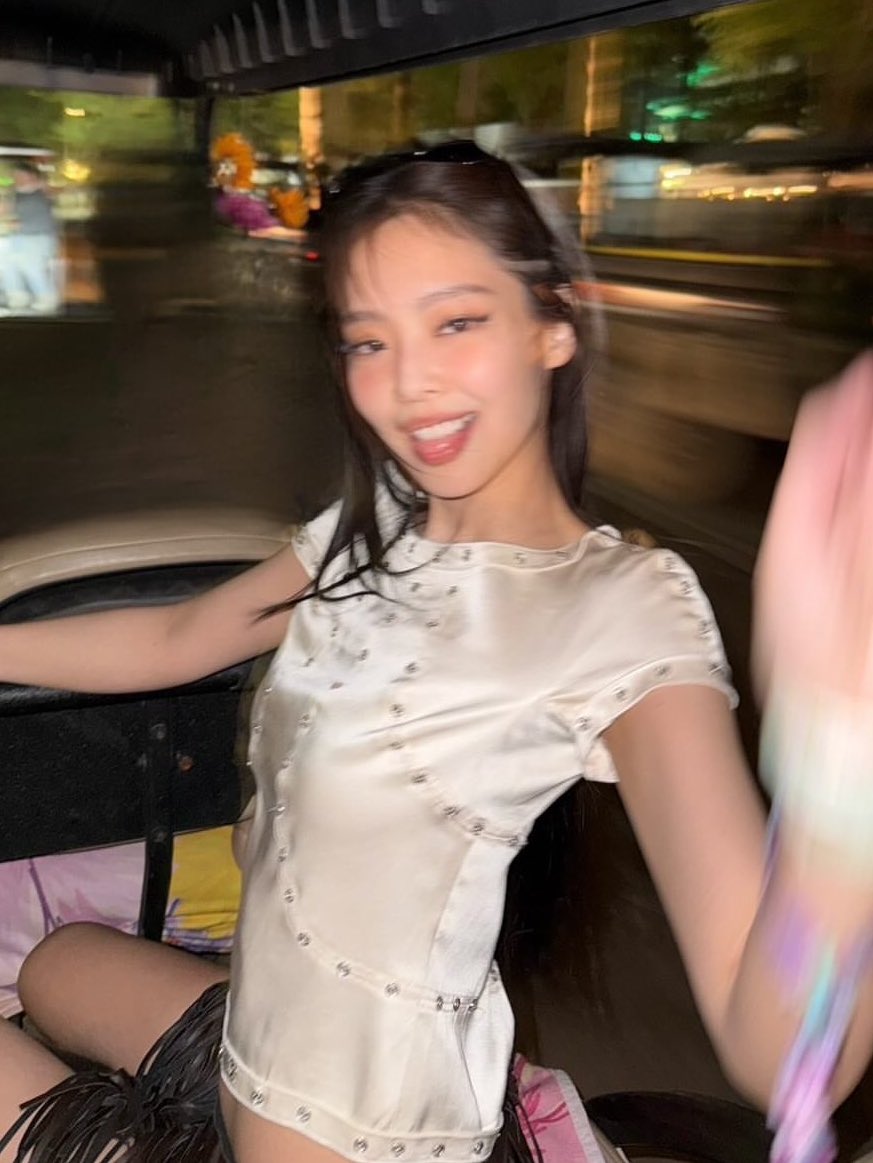 [잡담] 제니 코첼라 사복 패션 이뿌다 | 인스티즈