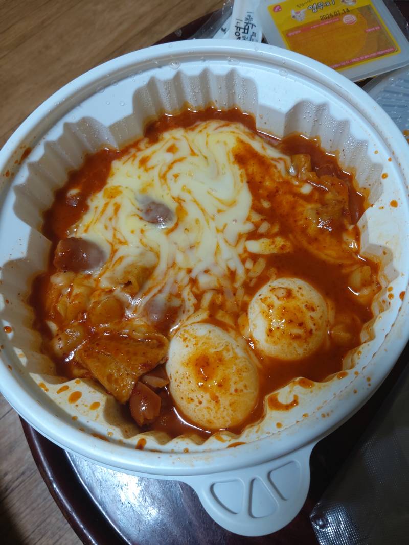 [잡담] 오늘 인생 처음으로 엽떡 먹어봄 | 인스티즈