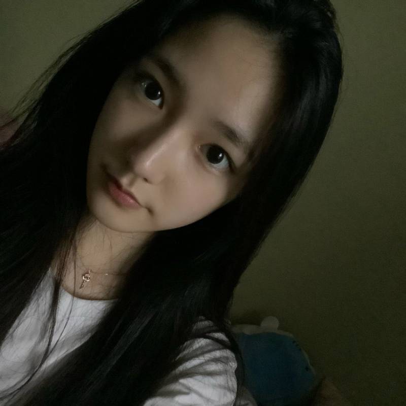 화장기없이 밤바다 구경하는 키키 지유 장발시절.jpg | 인스티즈