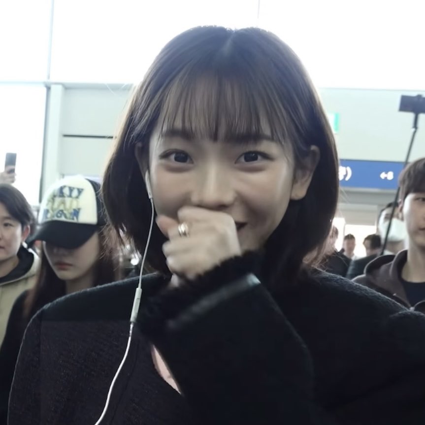 [잡담] 아 카리나 단발로 자르더니 바부족제비가 되어 버림.. | 인스티즈