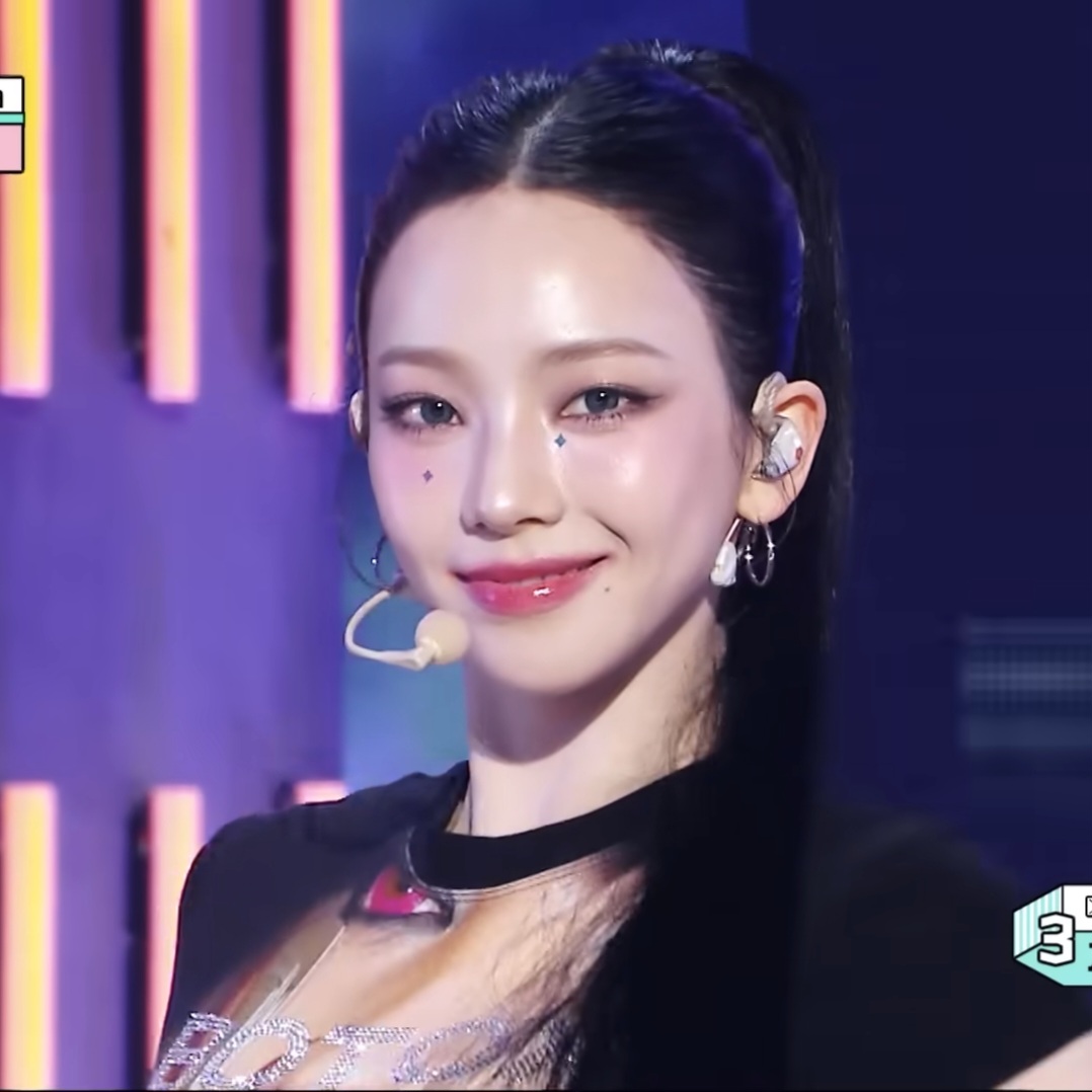 [잡담] 카리나는 이런 머리를 해도 살아남네 | 인스티즈