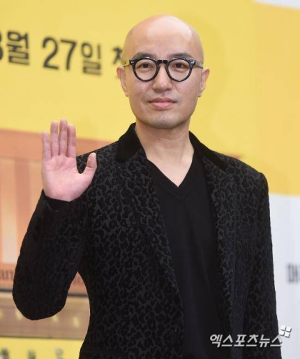 [잡담] [단독] 무려 25년만•••홍석천, 男연예인 커밍아웃에 "신선한 충격이자 반가운 소식" (인터뷰) | 인스티즈