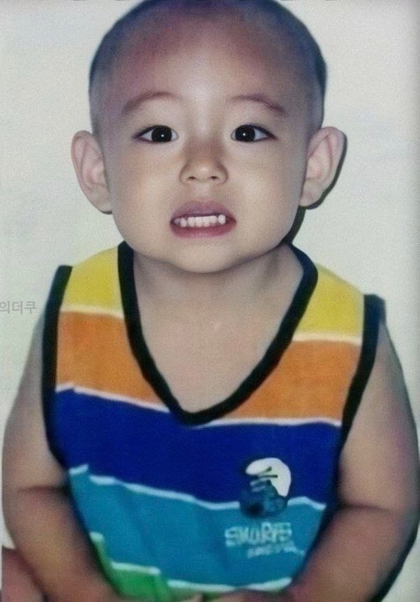 [잡담] 방탄 뷔 아빠 진짜 잘생기셨다 | 인스티즈
