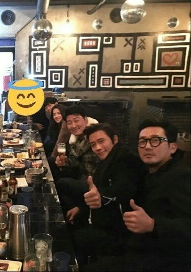 [잡담] 이때 김태리 류준열 쌩 신인인데 대 선배들하고 같이 있는거 ㅋㅋㅋㅋㅋ | 인스티즈