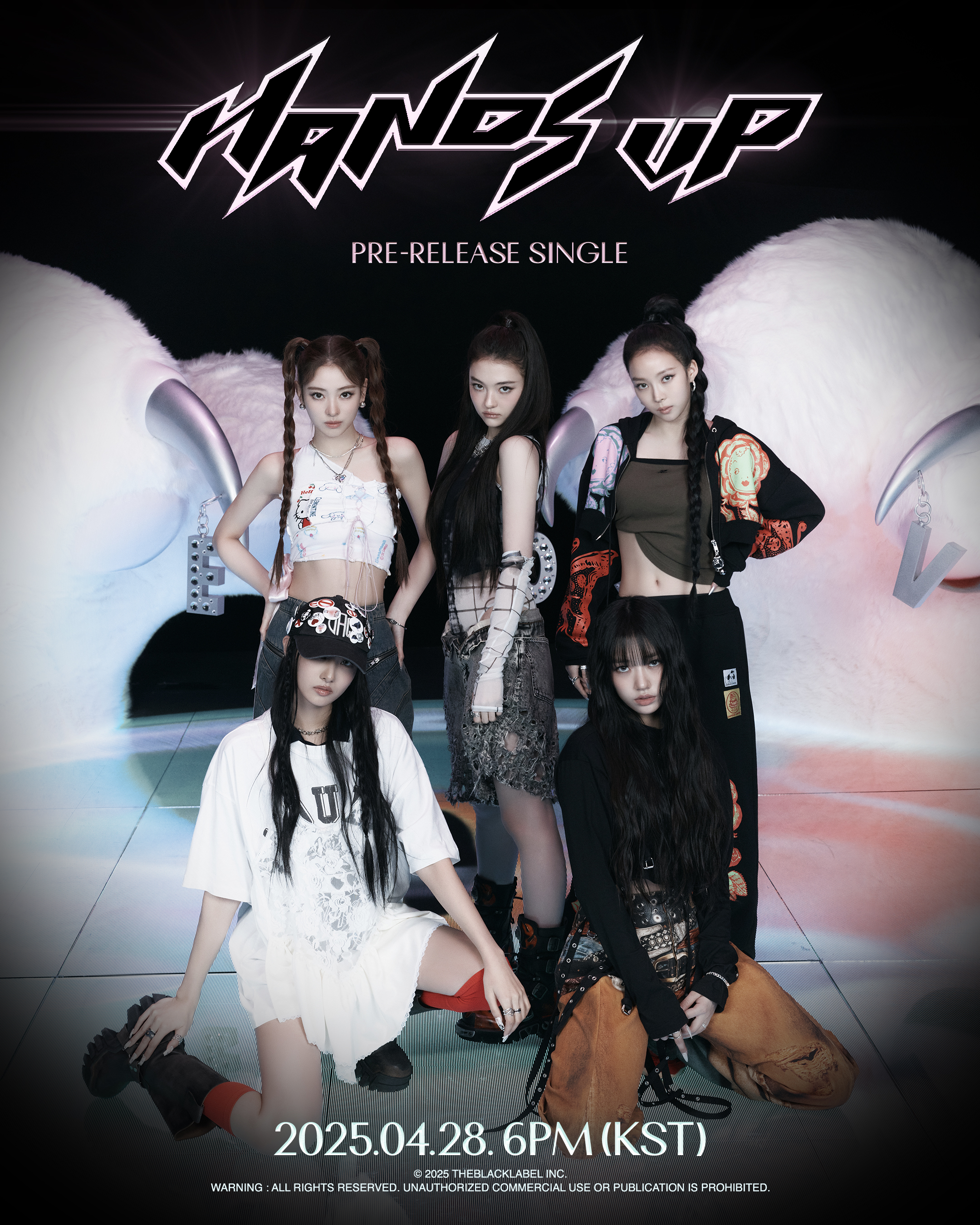 [정보/소식] MEOVV (미야오) THE 1st EP ALBUM [MY EYES OPEN VVIDE] 'HANDS UP' D-3 | 인스티즈
