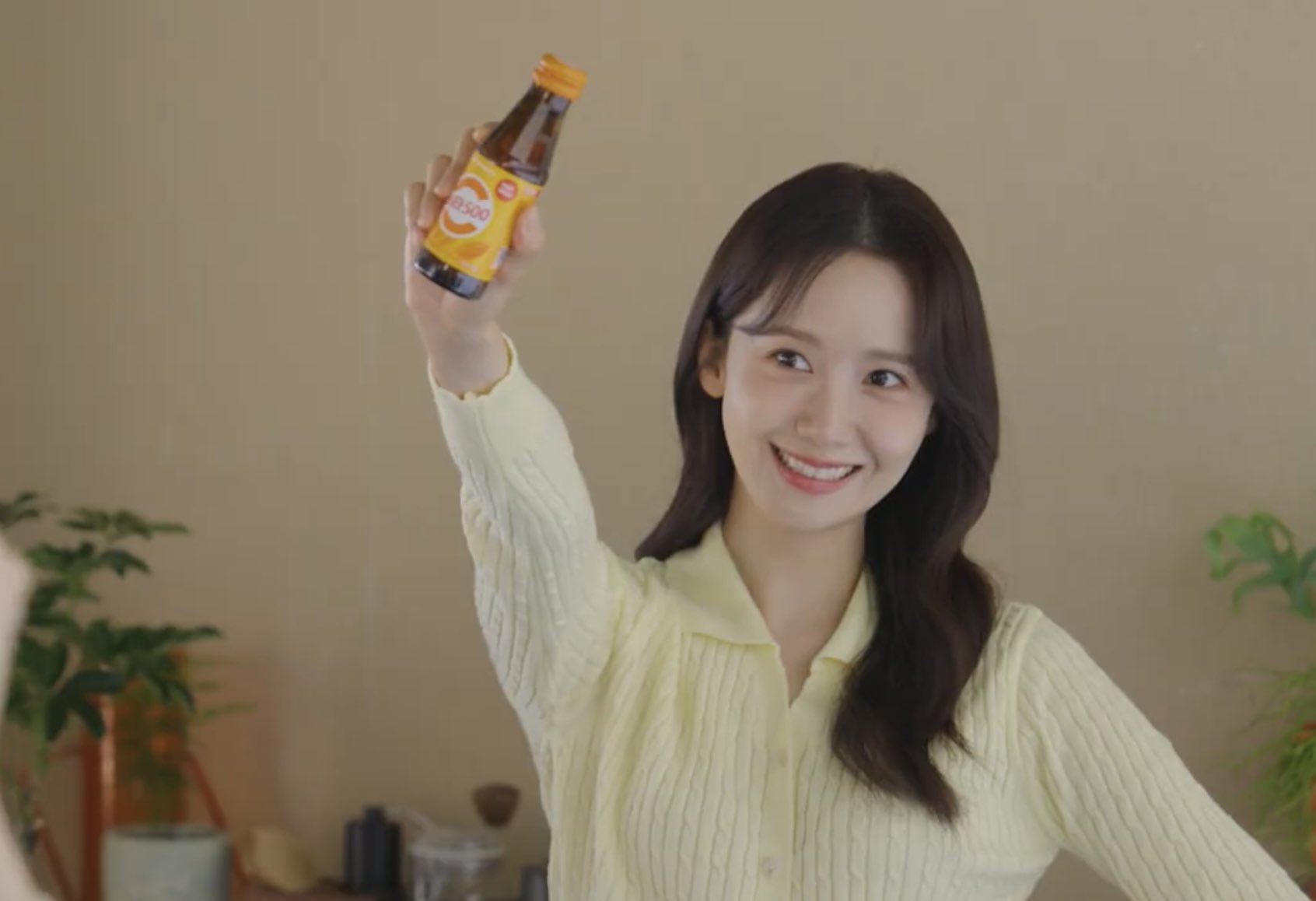 [잡담] 윤아 비타오백 짱 잘어울린다 | 인스티즈