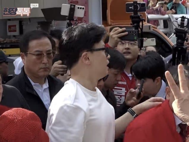 [잡담] 한동훈 가슴근육 봐봐.. | 인스티즈