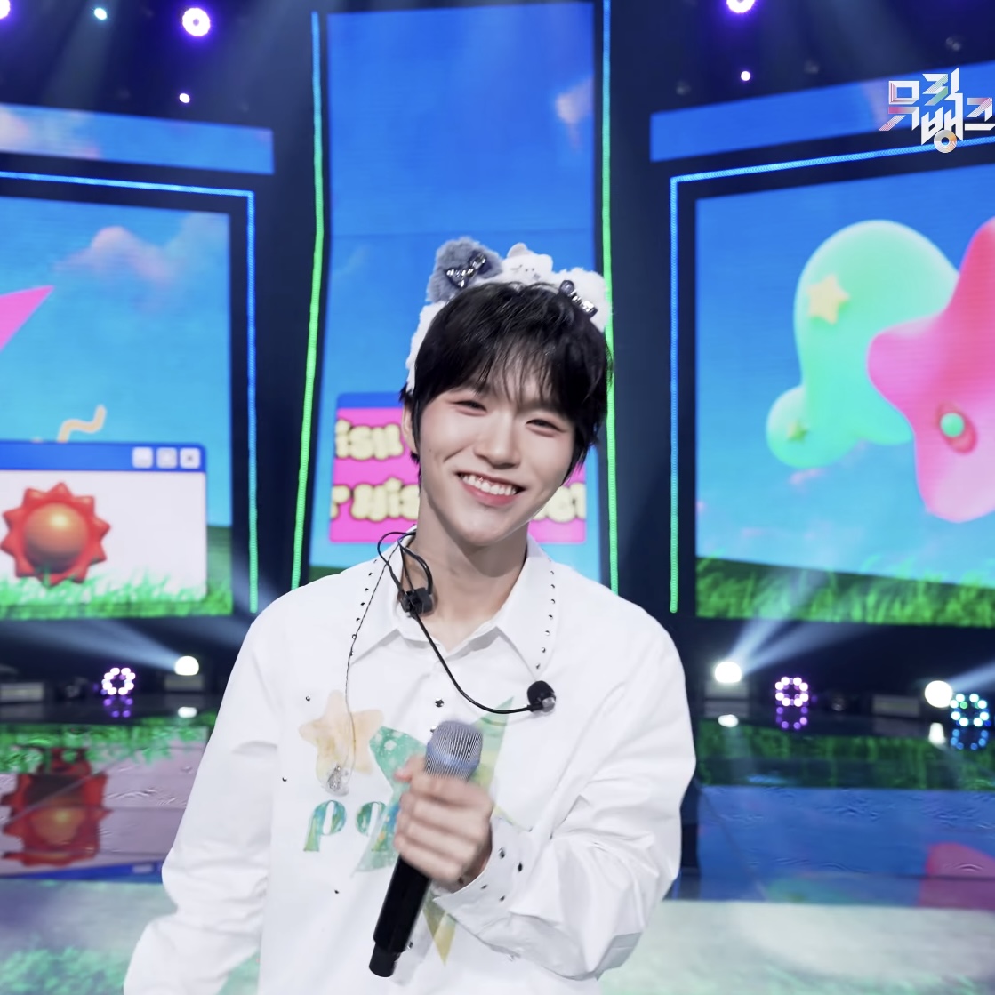 [잡담] 위시 1위 앵콜 보는데 재희 왤케 잘생김; | 인스티즈