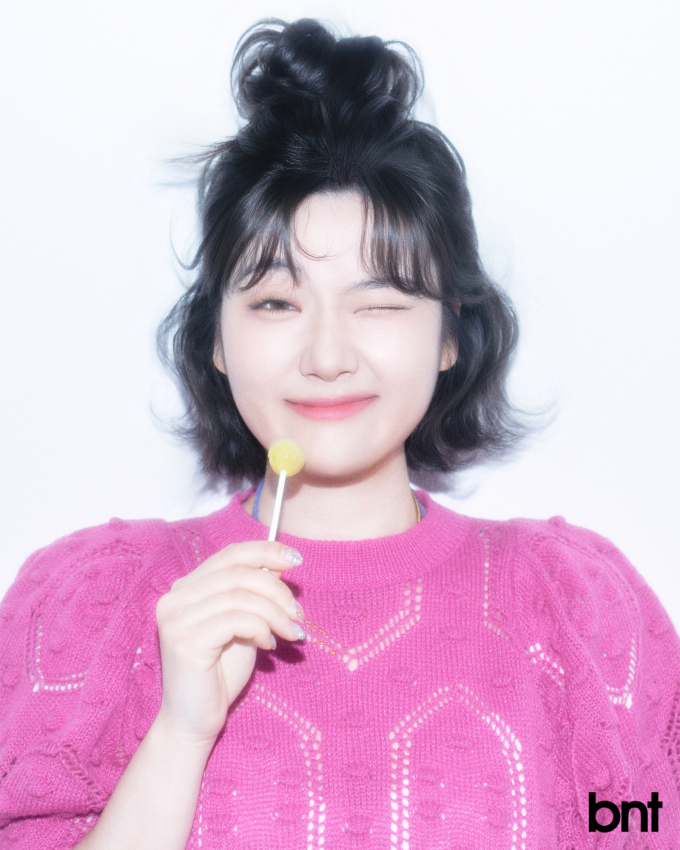 [잡담] 이라경 첫 음원 '칠(Chill Lady)' 틱톡 뮤직 차트 진입•••댄스 챌린지도 인기 "역시 Chill해" | 인스티즈