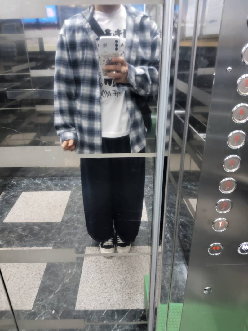 [잡담] 키 작은 남익인데 지금 입은 옷 괜춚? | 인스티즈