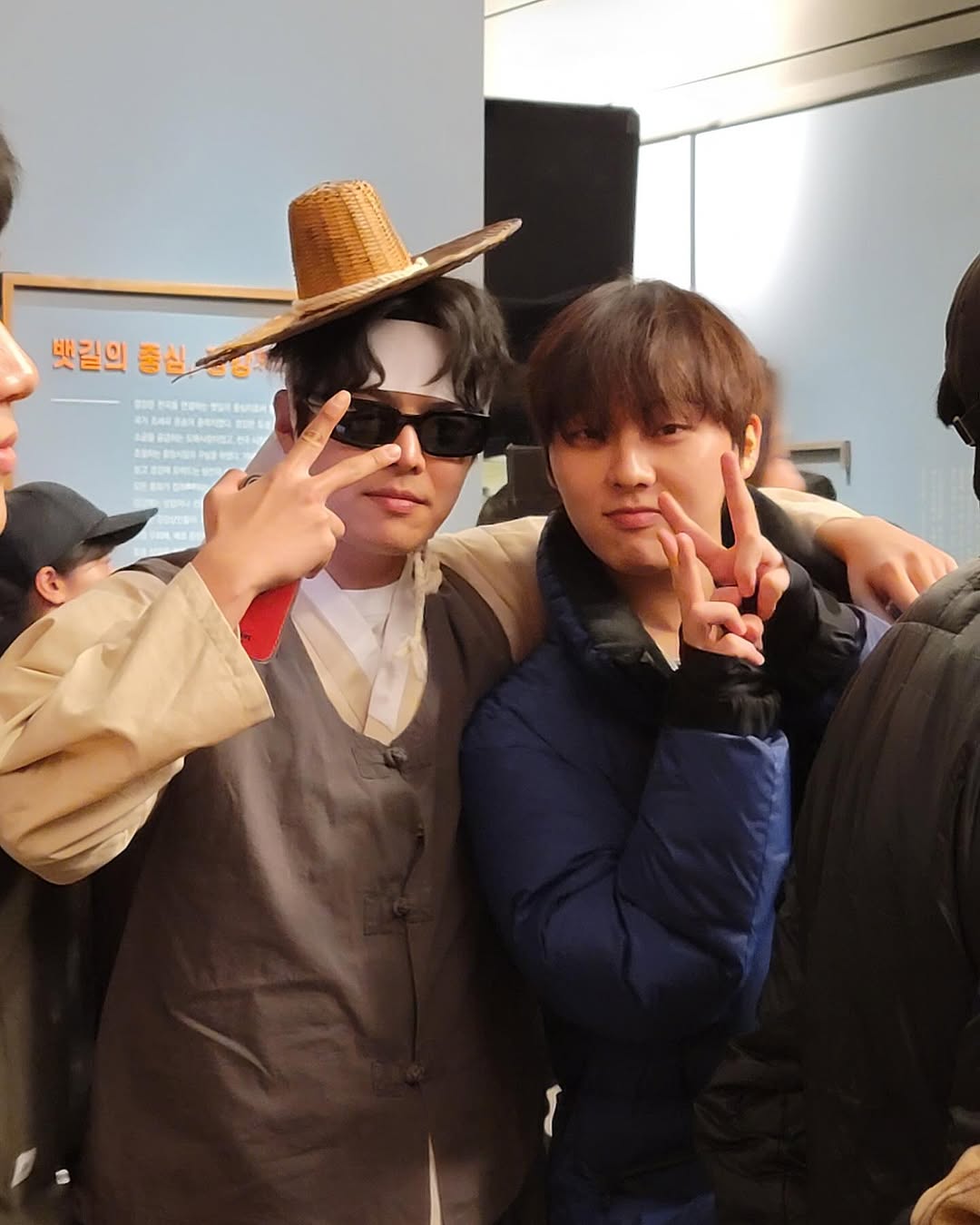 [잡담] 헐ㅋㅋㅋㅋ 약영 바쿠 수호 투샷이다!!!!!!! | 인스티즈