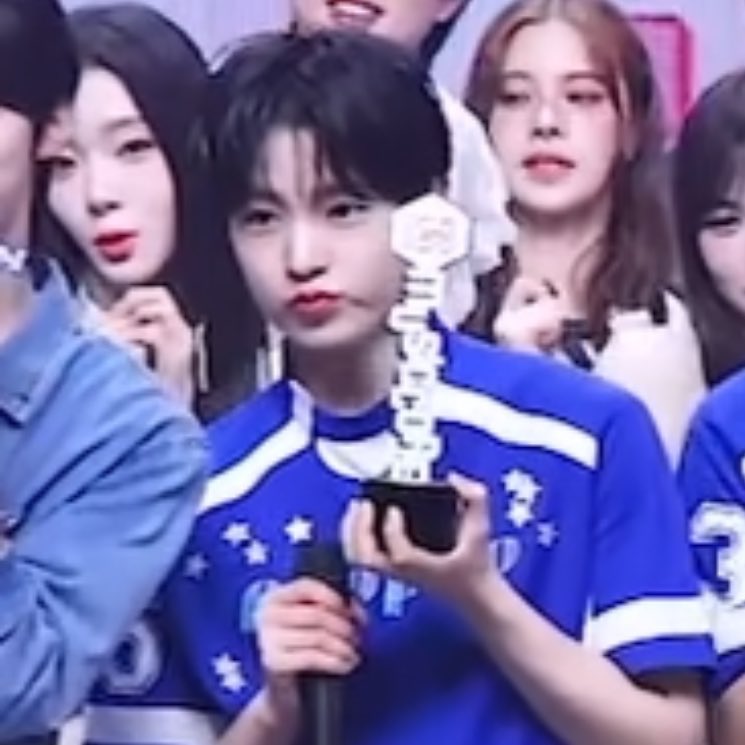 [잡담] 트로피에 심취한 남자 유우시 | 인스티즈