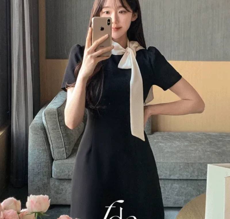 [잡담] 22살 사촌언니 결혼식 하객룩 골라줘 🥺 | 인스티즈