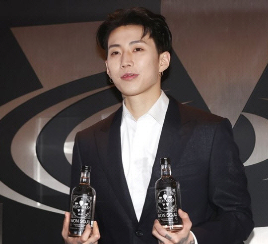 [잡담] 박재범 효과 끝? '원소주' 돌풍은 옛말…매출 반토막에 감사보고서도 포기 | 인스티즈