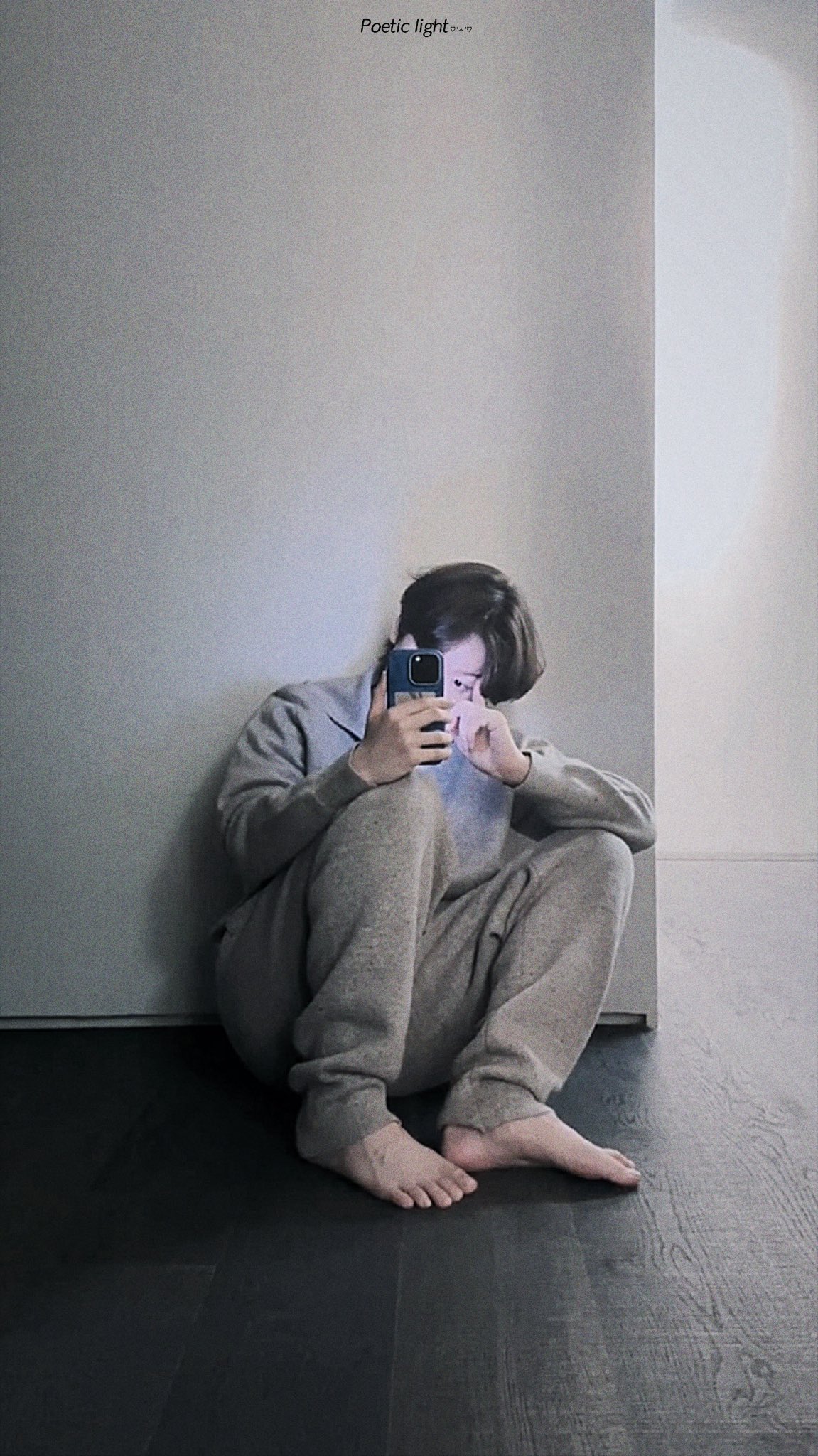 [잡담] 백현이 거울셀카 실력 점점 늘어… | 인스티즈