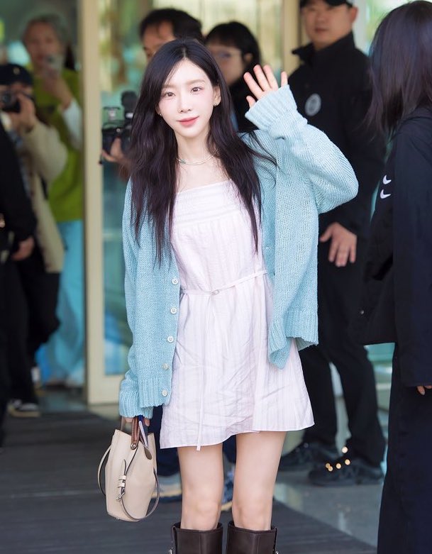 [잡담] 아니 어떻게 다 같은 사람? (주어: 태연) | 인스티즈