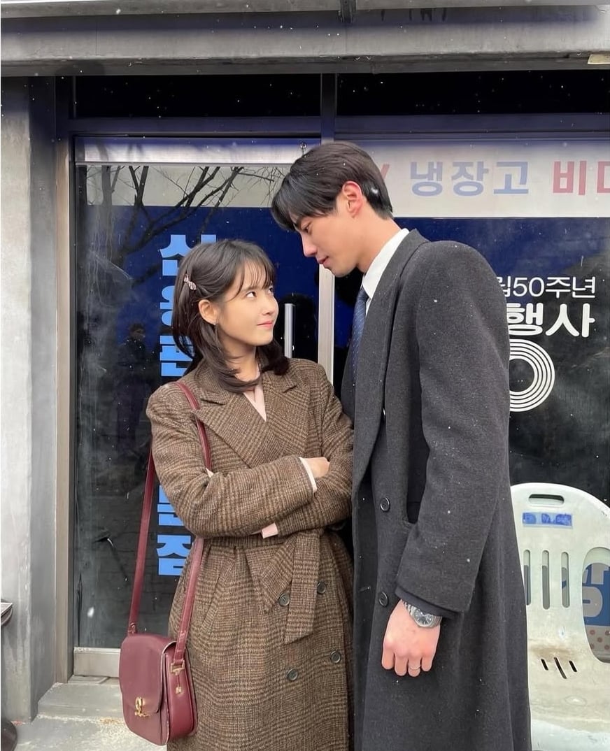 [잡담] 이준영 상대만 바뀐 사진포즈 ㅋㅋ | 인스티즈