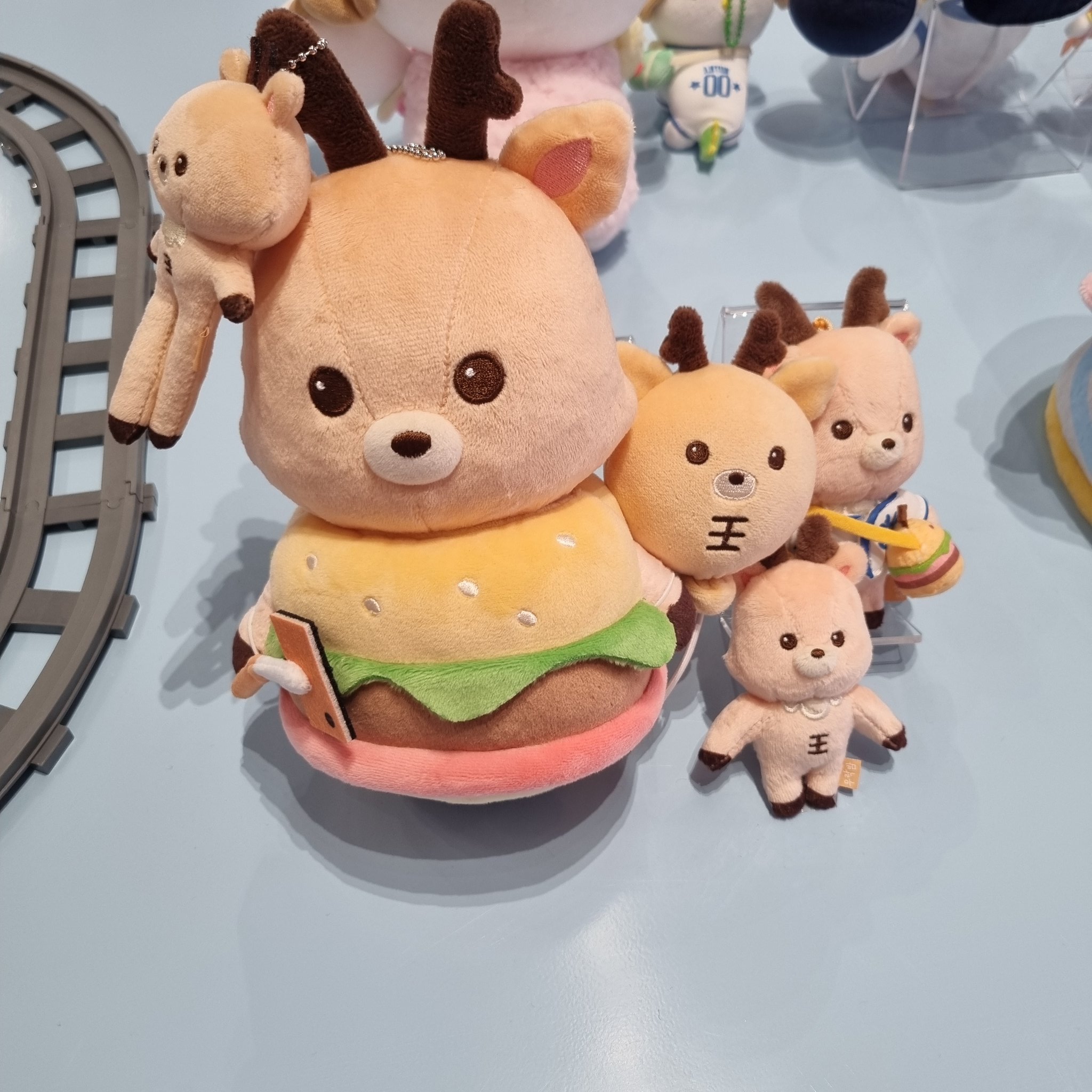 [잡담] 🧎‍♀️🧎‍♀️인형 제발 골라주라 오늘까지 주문해야돼ㅠㅠ🧎‍♀️🧎‍♀️ | 인스티즈
