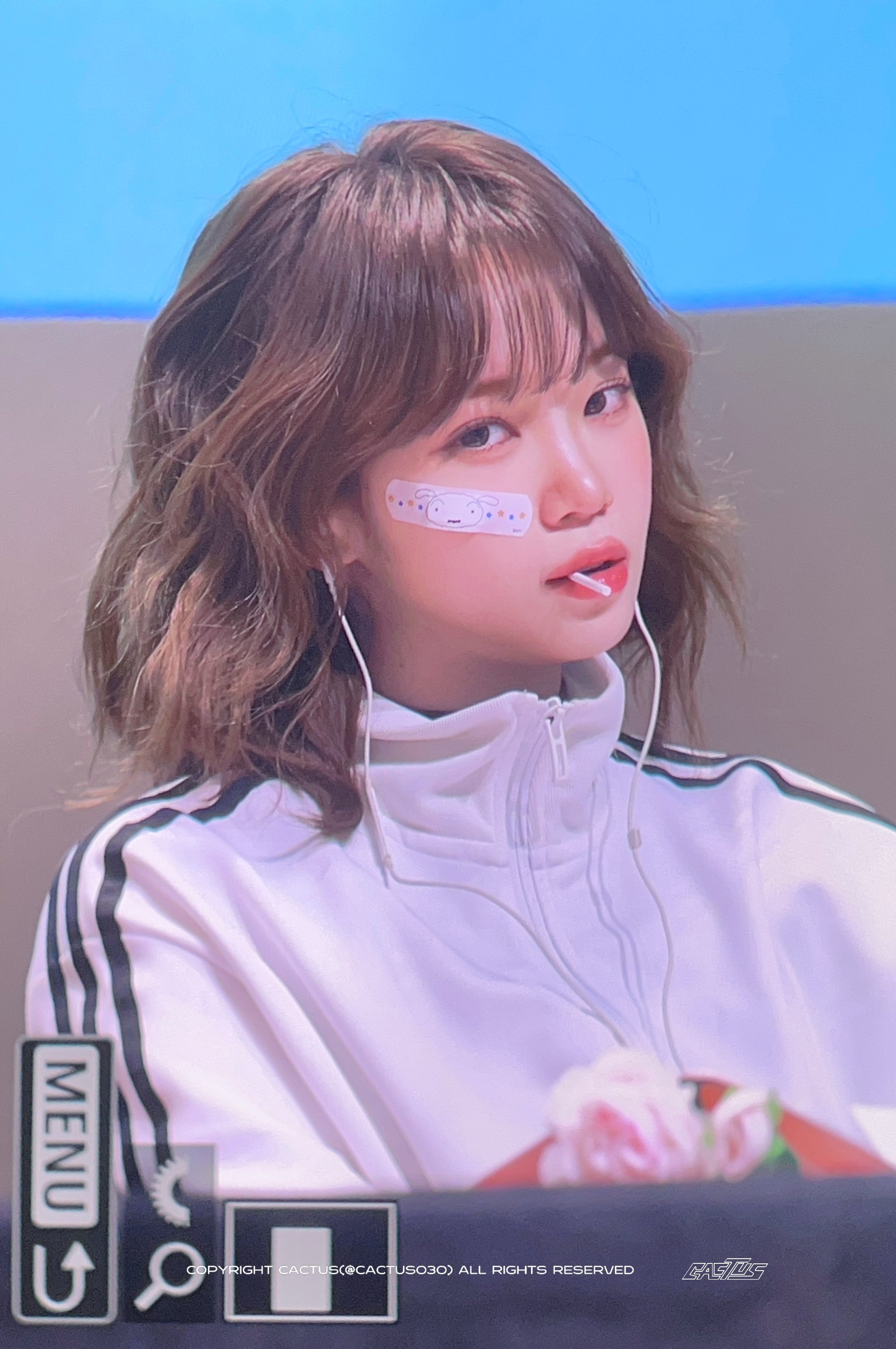 [잡담] 탐라에 르세라핌 채원 팬싸 짤 흘러들어왔는데 느좋임 | 인스티즈