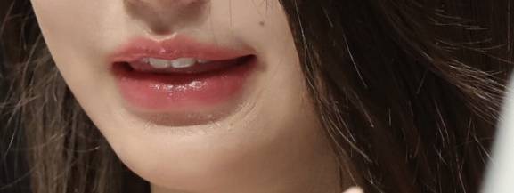 [잡담] 연예인들 방송화장처럼 립이 포인트 되는건 명도?채도? 뭐가 높아야해?? | 인스티즈