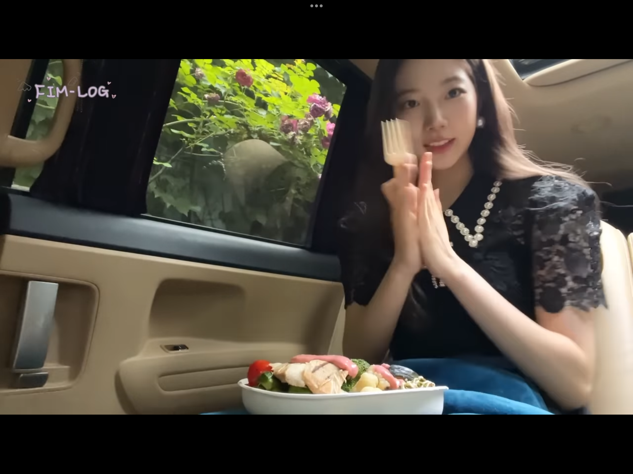 [잡담] 카즈하가 먹는 샐러드 어디걸까 | 인스티즈