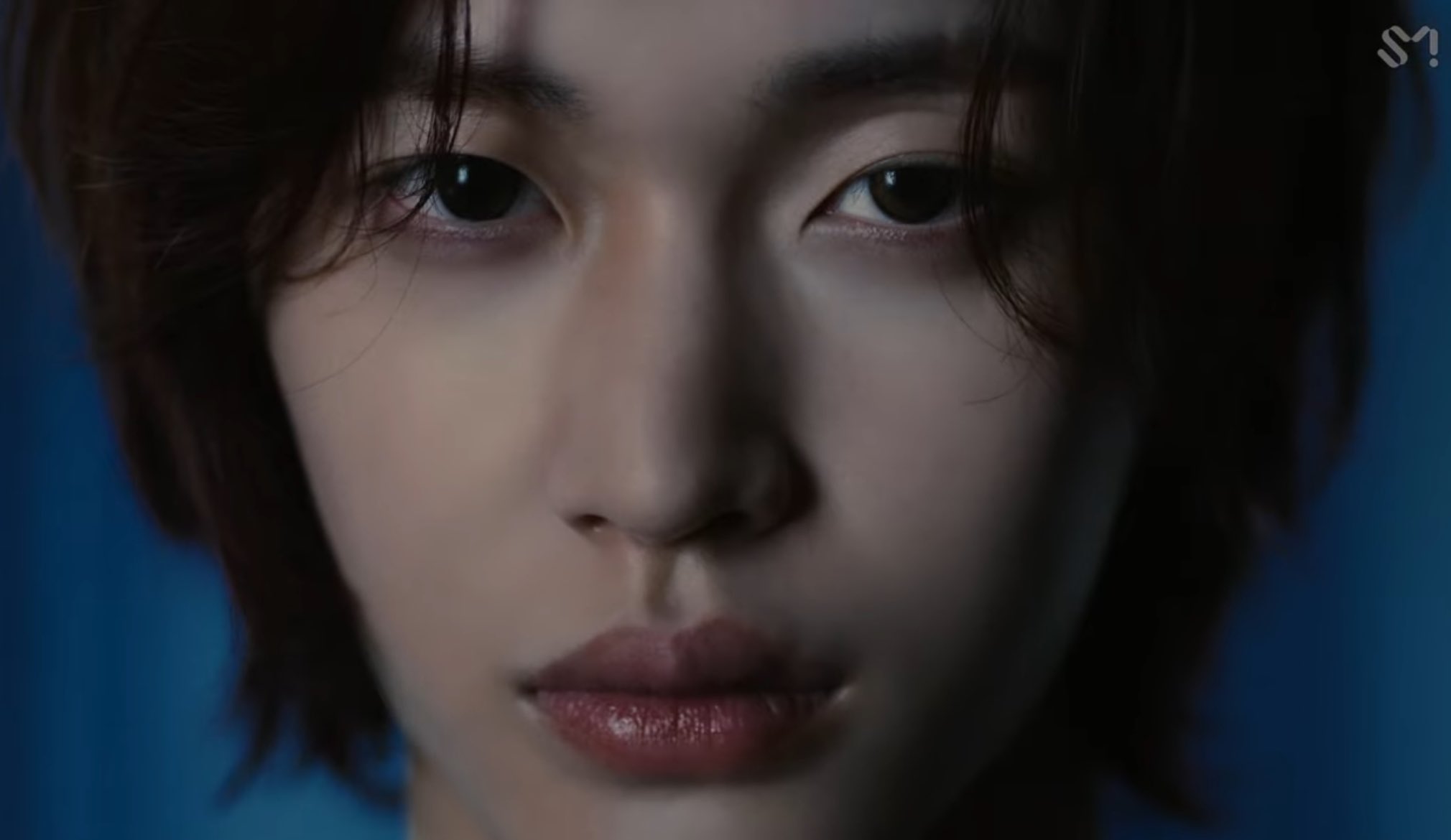 [잡담] 이 부분 냅다 얼굴 박는 거 나만 웃음? | 인스티즈