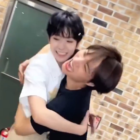[잡담] 유우시랑 카이 10살 차이 난다던데 | 인스티즈